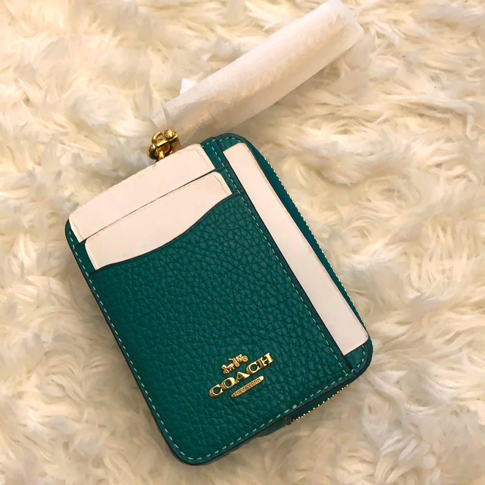 NWT COACH Leather Zip Card Case (Green) $50